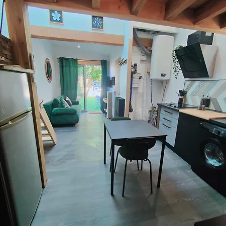 Tiny House Avec Jardin Et Acces Piscine Chauffee Villa Saint-Medard-en-Jalles Exterior photo