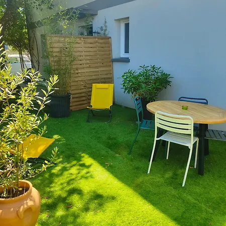 Tiny House Avec Jardin Et Acces Piscine Chauffee Villa Saint-Medard-en-Jalles Exterior photo