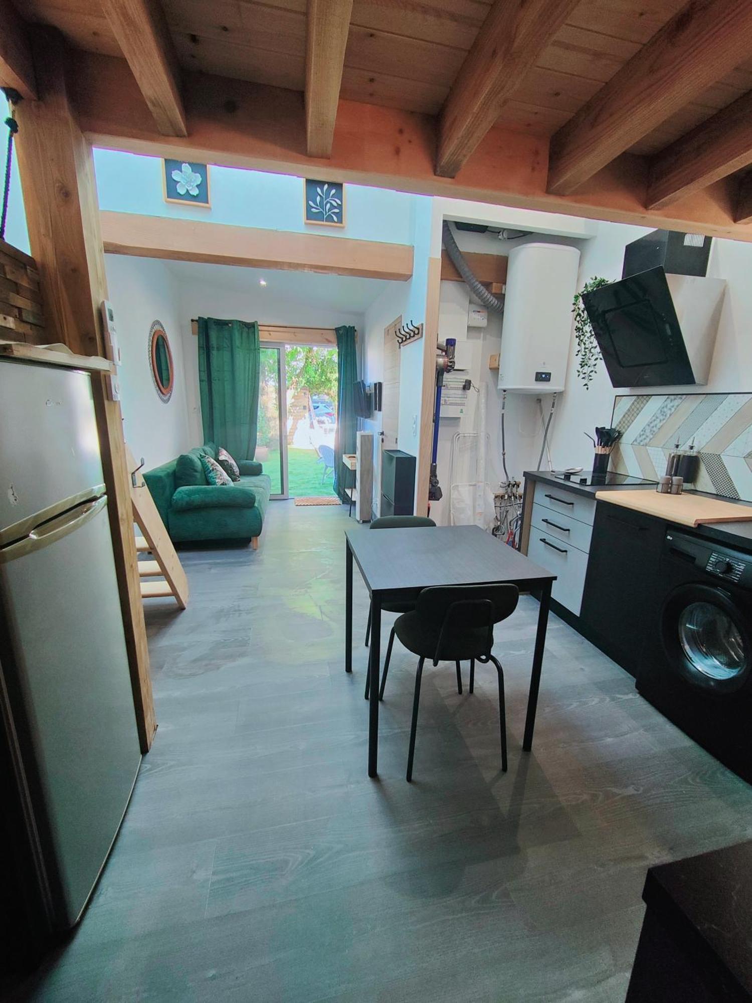 Chalet Tiny House Avec Jardin Et Acces Piscine Chauffee *