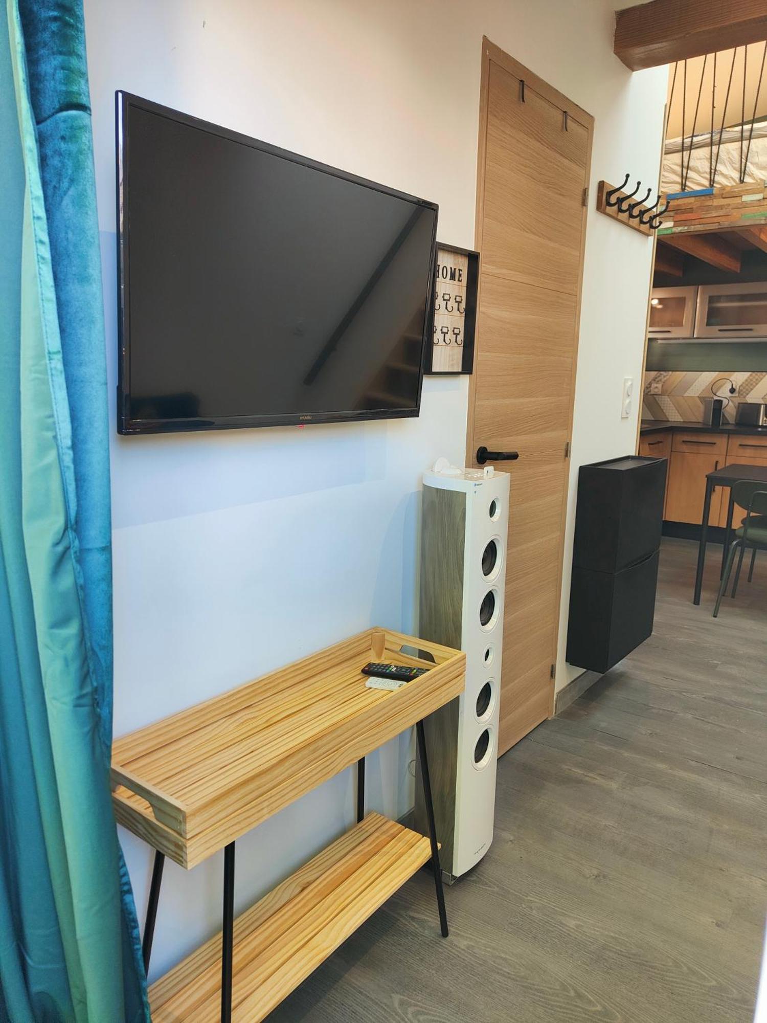 Tiny House Avec Jardin Et Acces Piscine Chauffee Chalet *